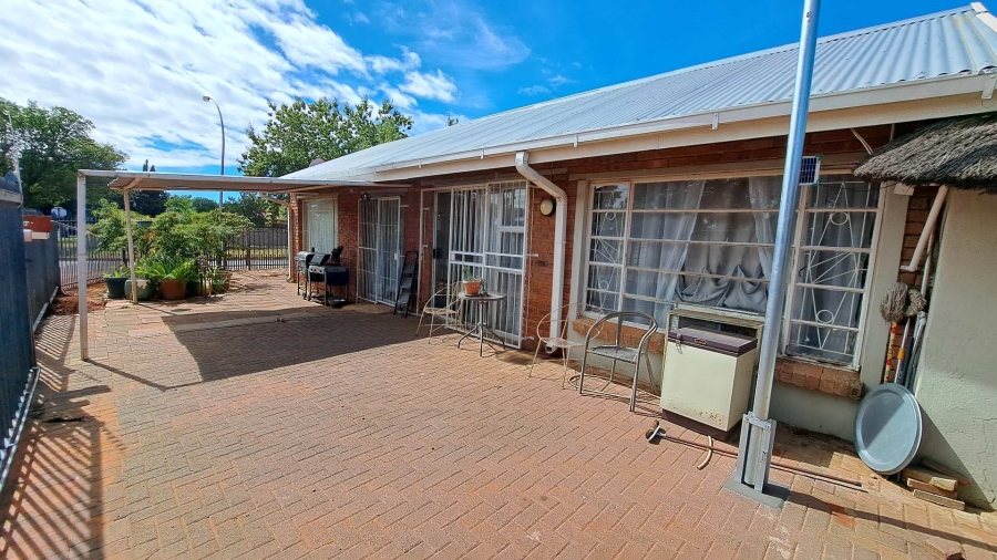 2 Bedroom Property for Sale in Gardeniapark Free State